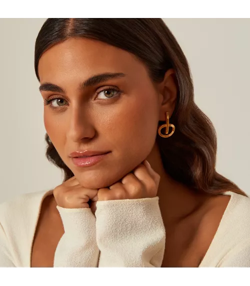 Pendientes CXC Ópera, en metal bañado en oro.