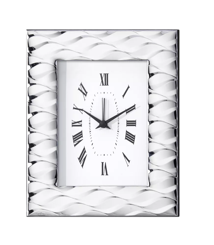 RELOJ PLATEADO MODELO ONDAS REFERENCIA EOR142/3