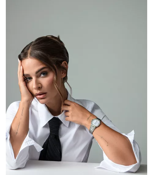 Reloj Viceroy mujer, cuarzo, analógico, 2 agujas, calendario y diamantes.