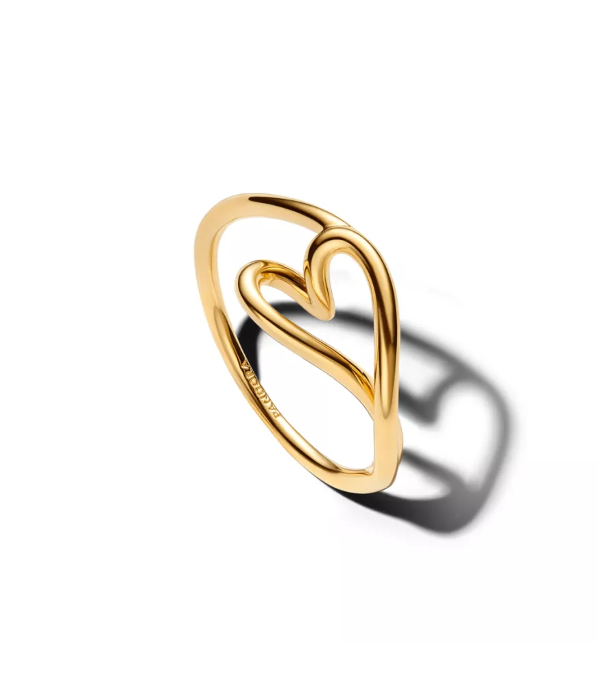 Anillo con un recubrimiento en oro de 14k Corazón Pequeño Forma Orgánica