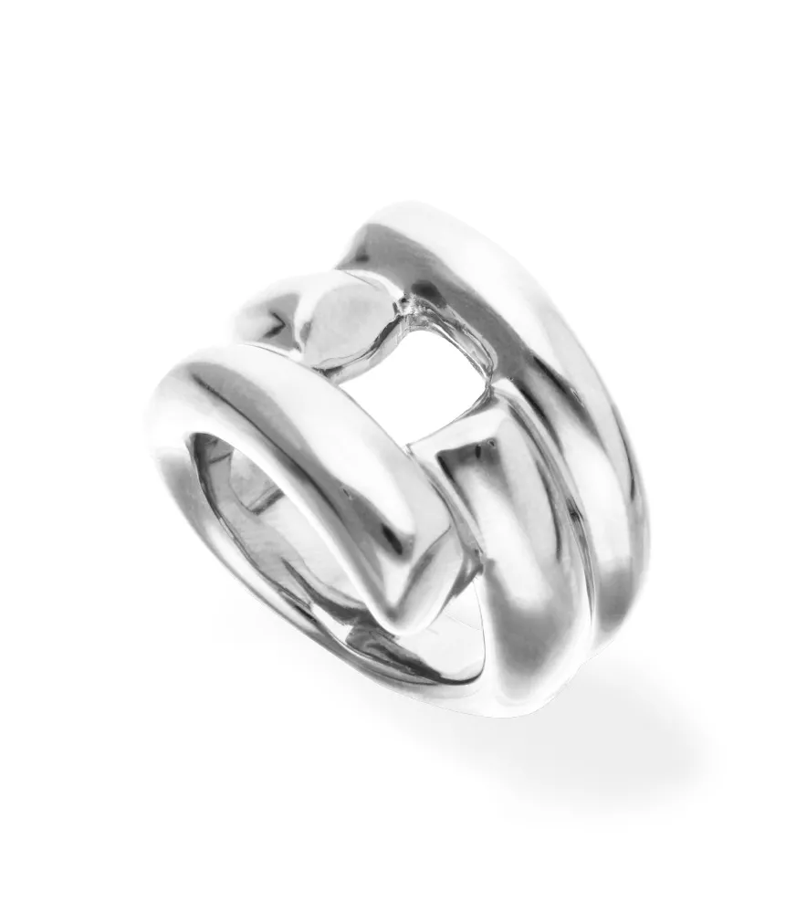 Anillo Raíces UNOde50, en metal bañado en plata.