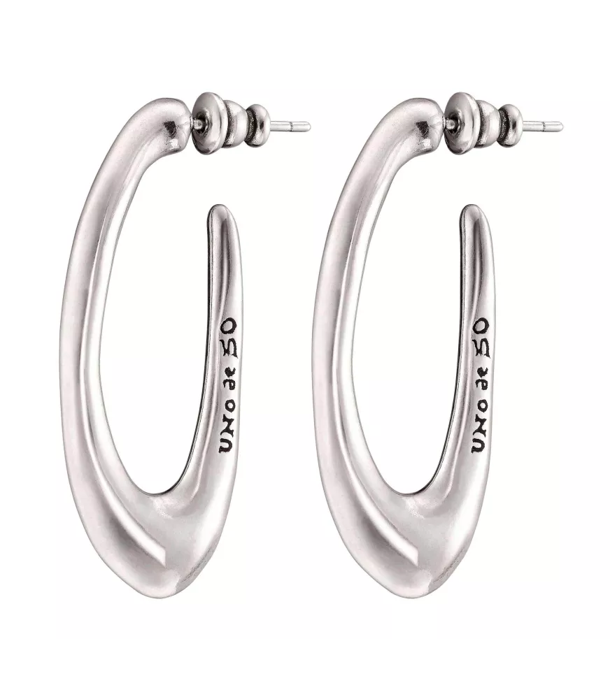 Pendientes Tú Orbitas? UNOde50, en metal bañado en plata.