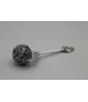 SONAJERO DE PLATA VIEJA CON BOLA DE MOTIVOS FLORALES Y MANGO LISO