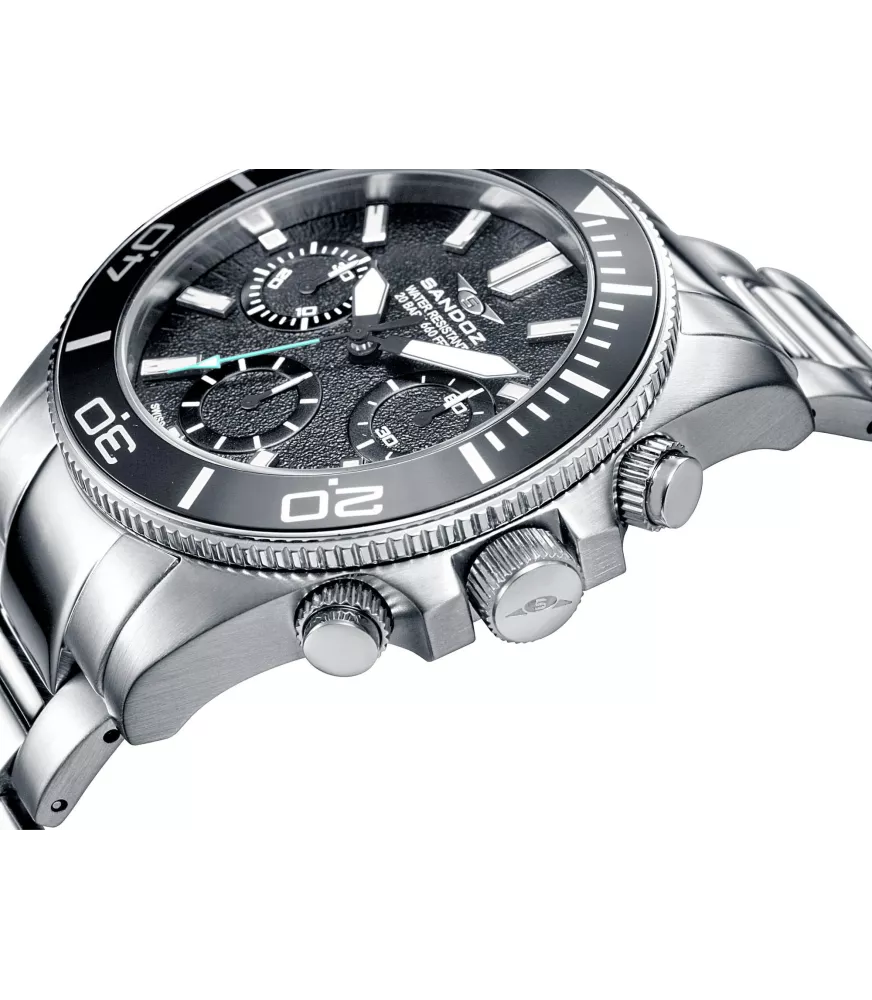 Cuarzo Suizo, 3 agujas , calendario y cronógrafo.