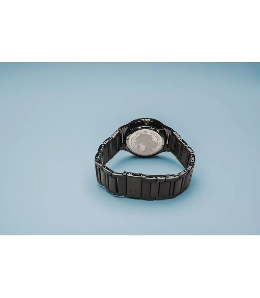 Reloj Bering Classic hombre multifunción.