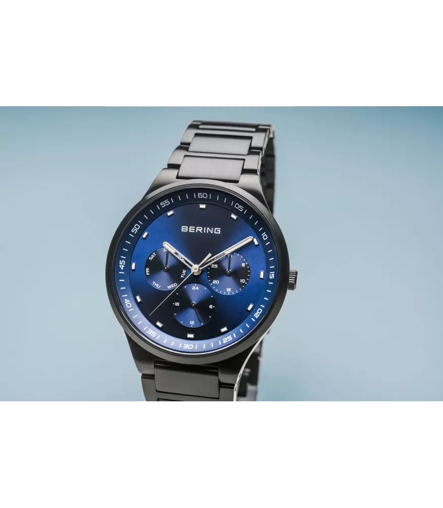 Reloj Bering Classic hombre multifunción.