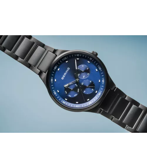 Reloj Bering Classic hombre multifunción.