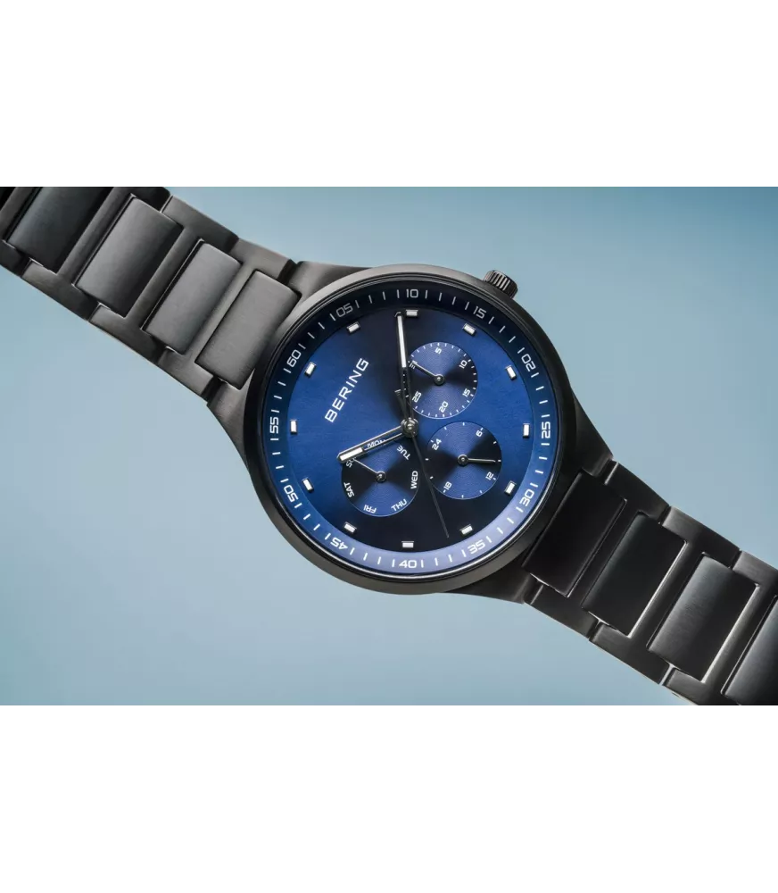 Reloj Bering Classic hombre multifunción.