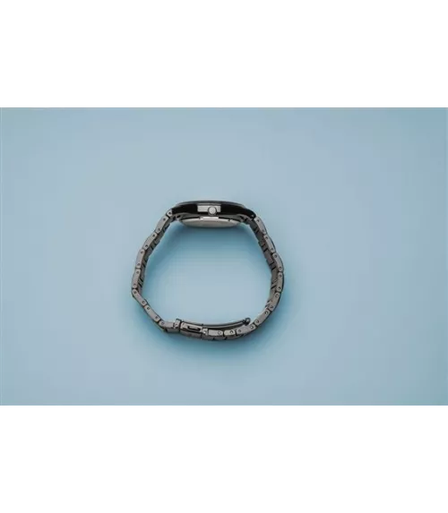 Reloj Bering Classic hombre multifunción.