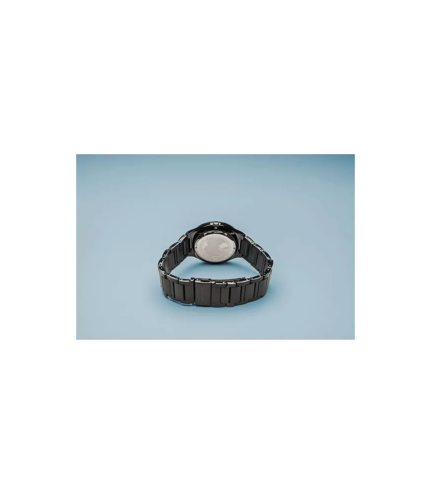 Reloj Bering Classic hombre multifunción.
