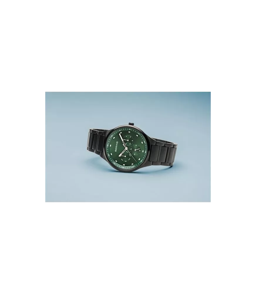 Reloj Bering Classic hombre multifunción.